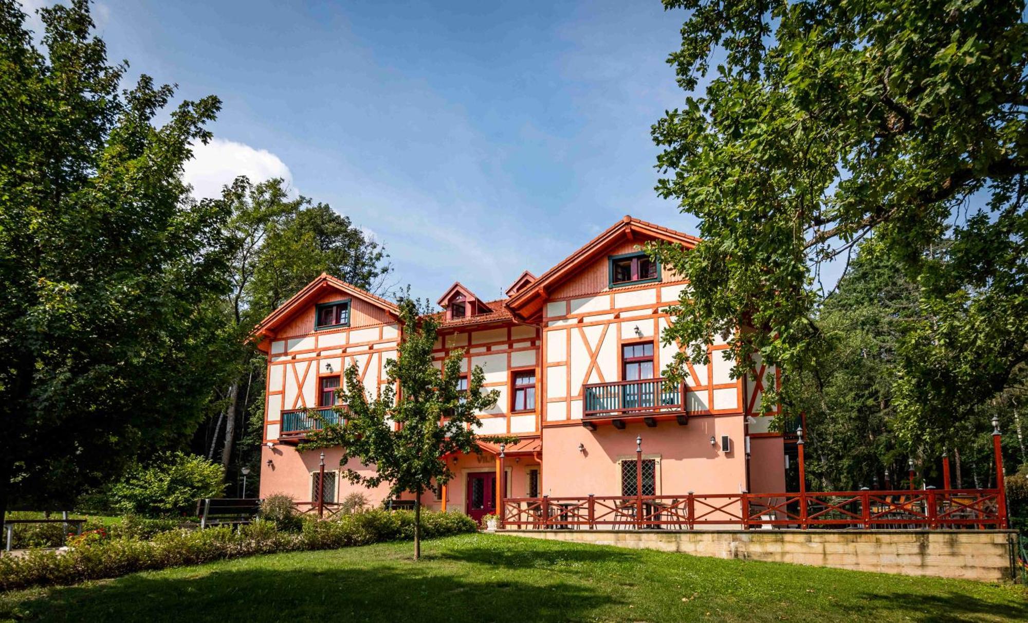 Hotel Studanka Rychnov nad Kneznou Ngoại thất bức ảnh