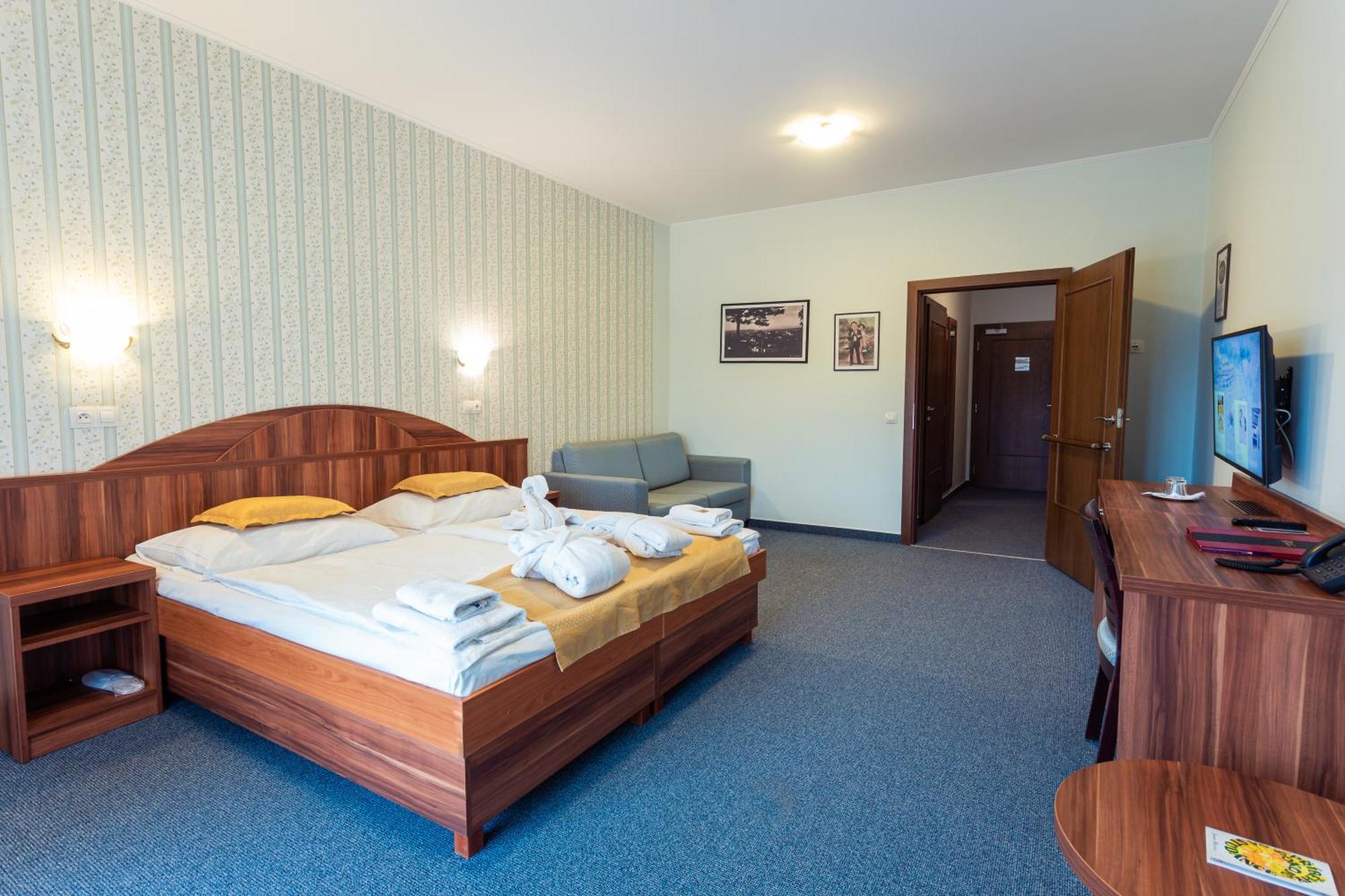 Hotel Studanka Rychnov nad Kneznou Ngoại thất bức ảnh